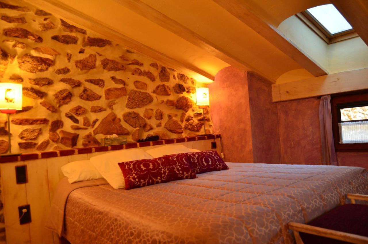 Hotel La Beltraneja Buitrago del Lozoya Buitenkant foto